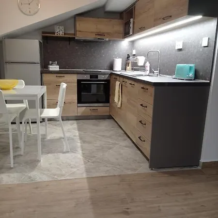 Apartman къща за гости-ганеви Zmeica