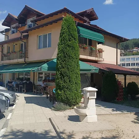 къща за гости-ганеви Zmeitsa